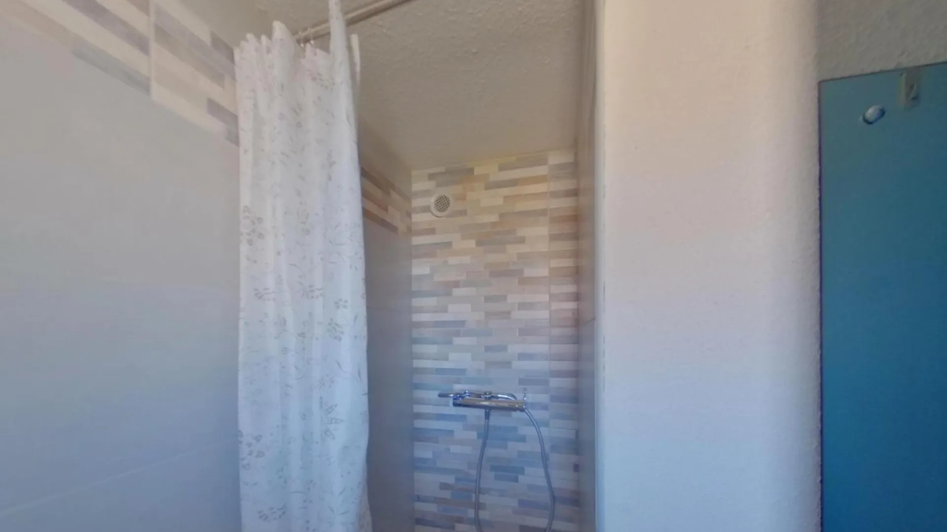 Apartment Appartement 4 Pers Avec Climatisation Et Parking Prive A Saintes-Maries-De-La-Mer - Fr-1-475-191